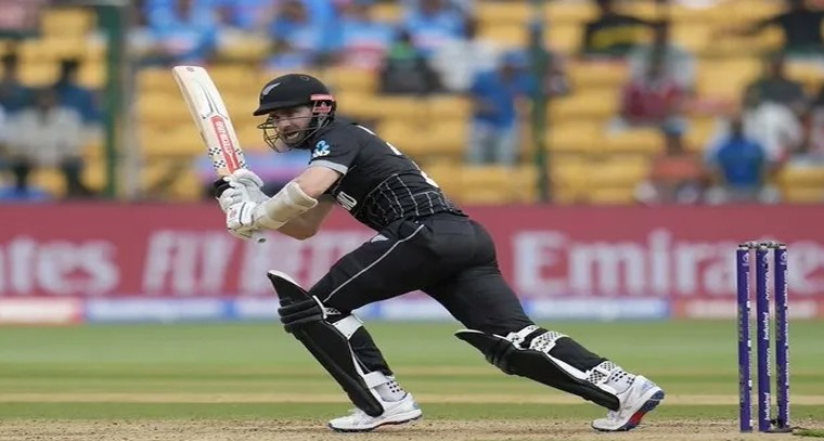 న్యూజిలాండ్ భారీ స్కోర్
