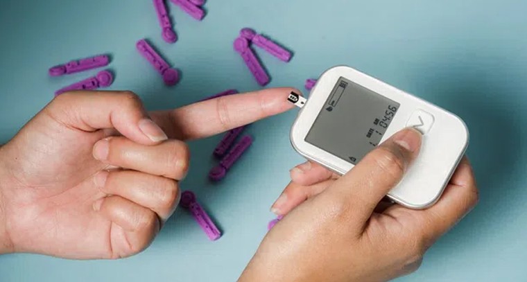 నిద్రపోయే ముందు ఇలా చేస్తే అదృష్టమే.!
