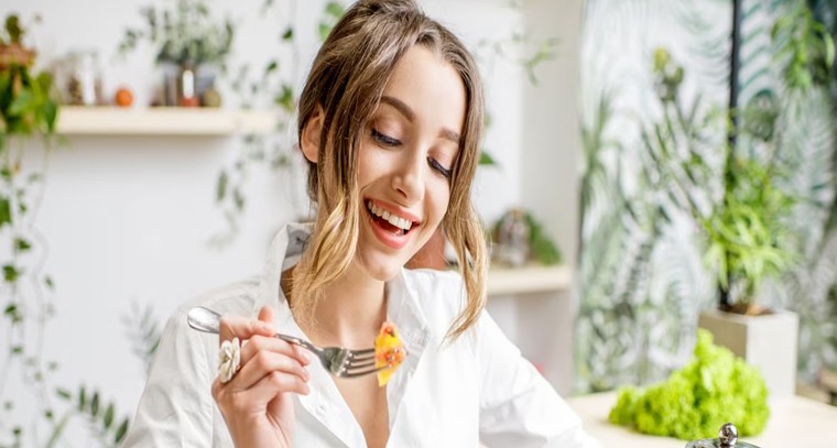 రాత్రి పూట వీటిని అస్సలు తినకండి
