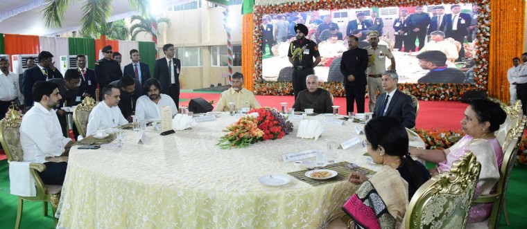 గణతంత్ర దినోత్సవం సందర్భంగా గవర్నర్ ఆధ్వర్యంలో 'ఎట్ హోమ్'