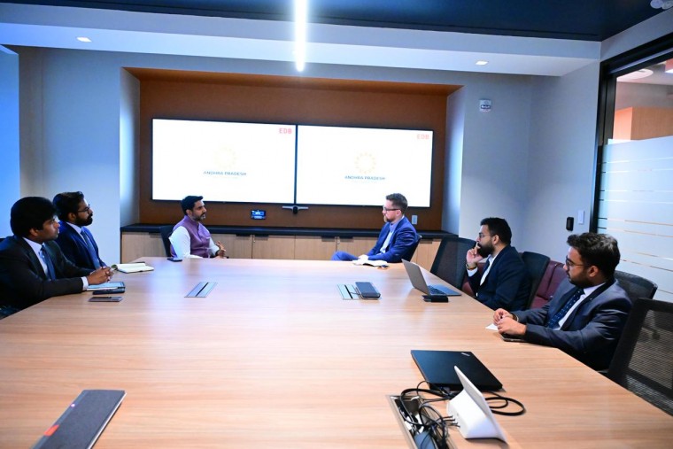 కెనడా పర్యటనలో మంత్రి నారా లోకేశ్ బిజినెస్ కౌన్సిల్ ఆఫ్ కెనడా అధ్యక్షుడితో కీలక సమావేశం