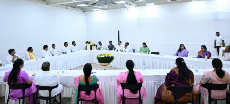 మంత్రి లోకేశ్ వినూత్న కార్యక్రమం ఎమ్మెల్యేలతో డిన్నర్ భేటీలు