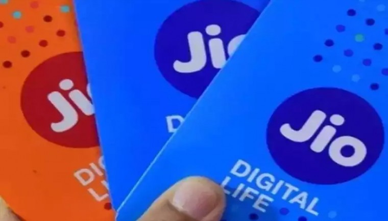 అందరికంటే  ముందు 5జీ నెట్ వర్క్ లో జీయో రానున్నదా