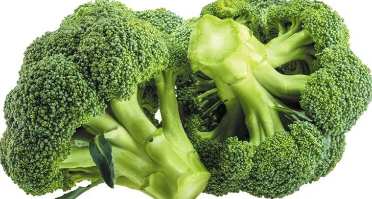 యంగ్ గా కనిపించాలంటే.. ఇవి తినండి
