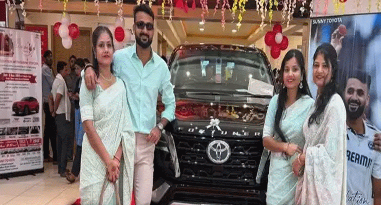 డ్రీమ్ కారును కొనుగోలు చేసి,,, ఫొటో షేర్ చేసిన ఆకాశ్ దీప్