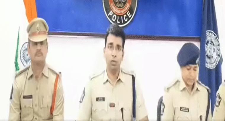 చంద్రబాబు గొంతునే వాడేసి,,,,ఉపాధ్యాయ ఉద్యోగం ఇప్పిస్తామంటూ మహిళను మోసం