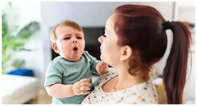 పిల్లలు అదేపనిగా దగ్గుతున్నారా.. ఓ టీస్పూన్ దీనిని తాగిస్తే దగ్గు మాయం