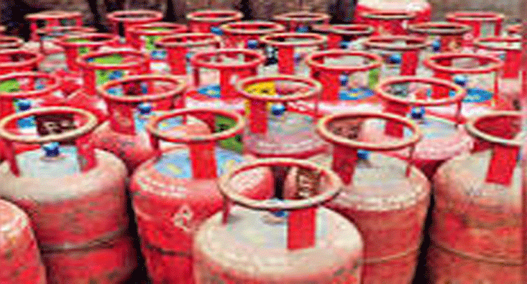 ఉచిత గ్యాస్ డబ్బులు అకౌంట్లోకి పడటం లేదా?