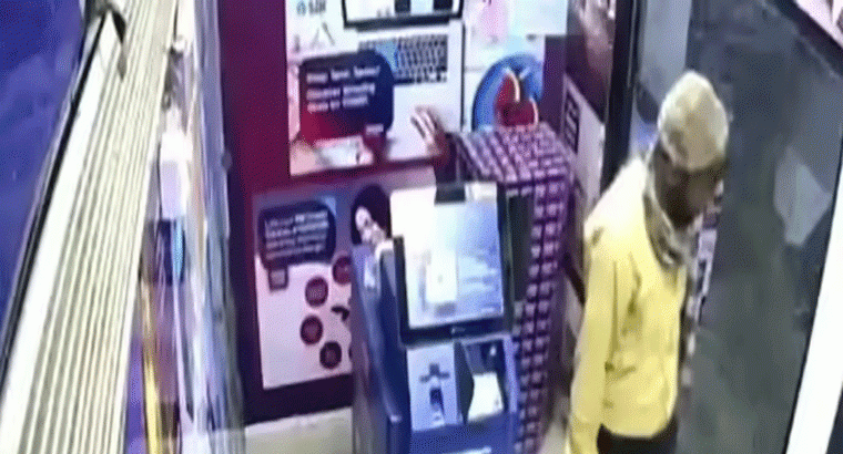 ఛార్జీలకు డబ్బులు లేవని.. ఏటీఎంలో చోరీకి ప్రయత్నం