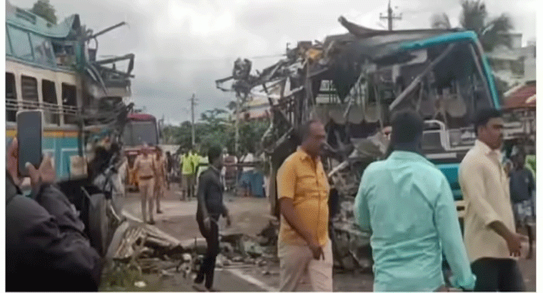 రెండు ప్రైవేట్ ట్రావెల్స్ బస్సులు ఢీ.. ఆరుగురు మృతి