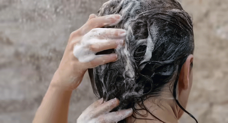 తలకు నూనె పెట్టుకుంటే ఎంత సేపు ఉంచుకోవాలి