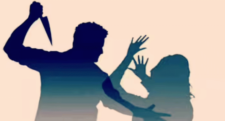 భార్యను నరికి, మృతదేహంతో భర్త సెల్ఫీ