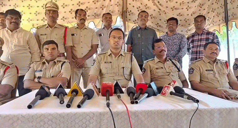 మదనపల్లె బాలిక హత్యకేసులో ,,, ఏ2గా కులవర్ధన్ తల్లి పేరు