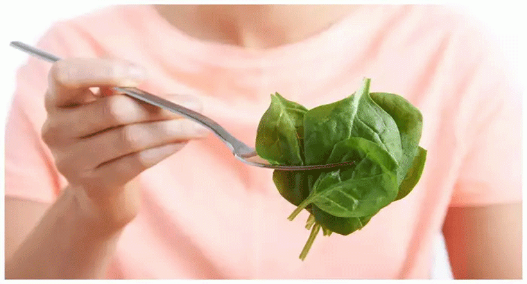 పాలకూర ఎంతో మంచిది, కానీ వీరు తింటే వచ్చే సమస్యలు అన్నీ ఇన్నీ కావు అవాయిడ్ చేయడమే బెటర్