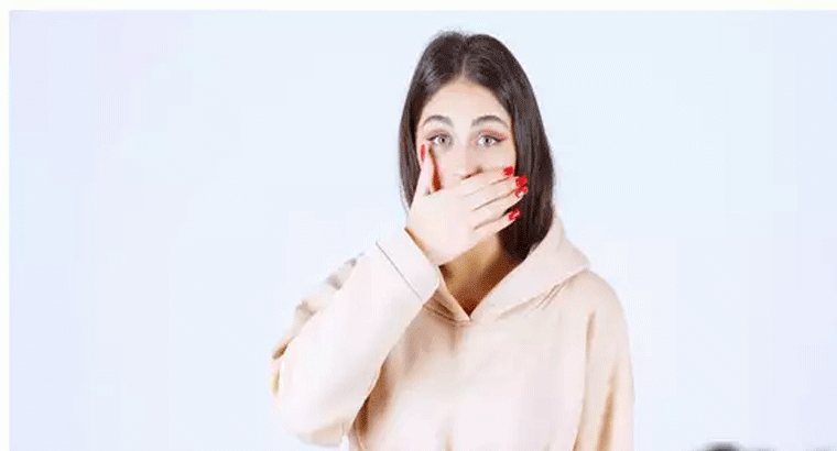 ఏం తినకపోయినా నోటినుంచి వాసన వస్తుందా, ఇంట్లోనే కొన్ని చిట్కాలు ఫాలో అయితే సమస్య మాయం