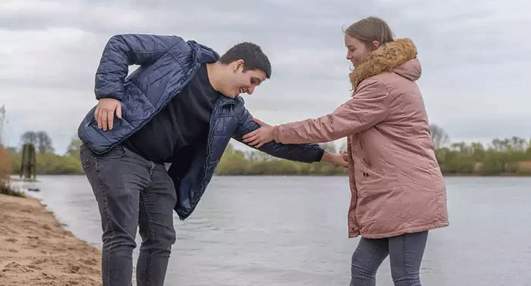 ఆ అలవాట్లు, లక్షణాలు మూర్ఖులు లేదా తెలివితక్కువ వారికే ఉంటాయి