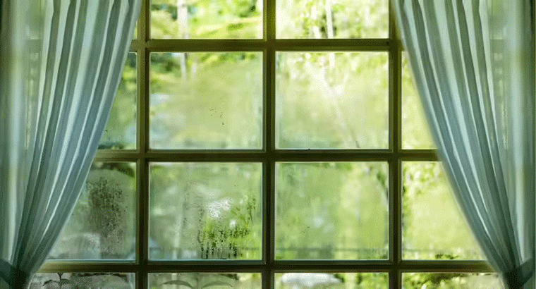 కిటికీ అద్దాలకు పట్టిన మురికిని వదిలించే ఉల్లిపాయ చిట్కా