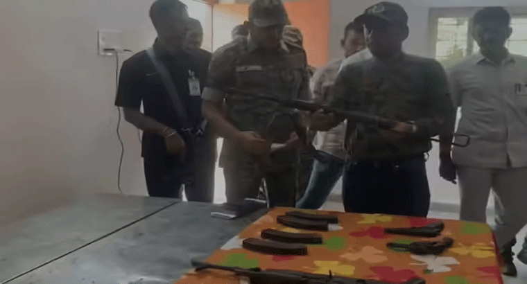 విజయవాడలో మావోయిస్టుల కలకలం.. 27 మంది అరెస్ట్