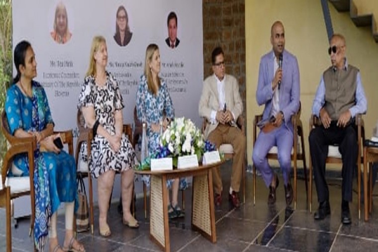 ఏక్యూఐ మానిటరింగ్ స్టేషన్‌ను ప్రారంభించిన స్టోన్‌క్రాఫ్ట్ గ్రూప్... 