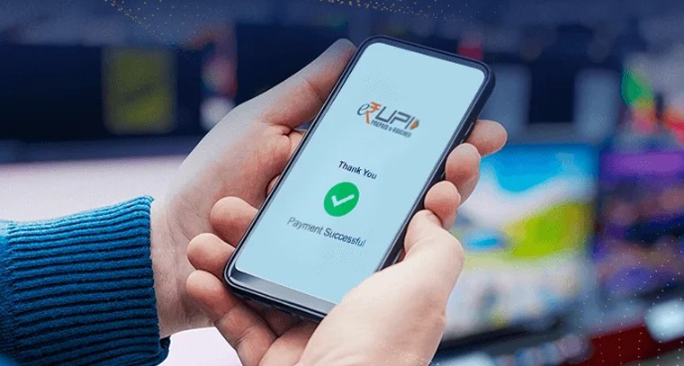 యూపీఐ లావాదేవీలపై జీఎస్టీ లేదని కేంద్రం స్పష్టం, కర్ణాటకలో నోటీసుల వివాదం

