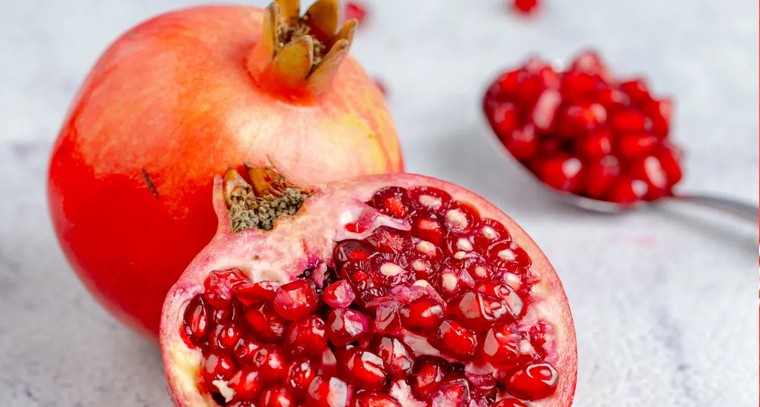 ఆరోగ్యాన్ని కాపాడుకోవడానికి దానిమ్మను రోజువారి ఆహారంలో భాగం చేసుకోండి!

