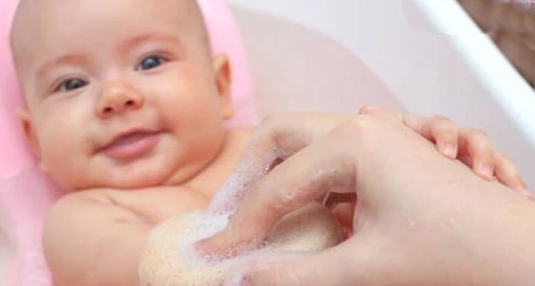 పిల్లల చర్మ సంరక్షణ.. పెద్దల సబ్బులు వద్దు! నిపుణుల కీలక సూచనలు

