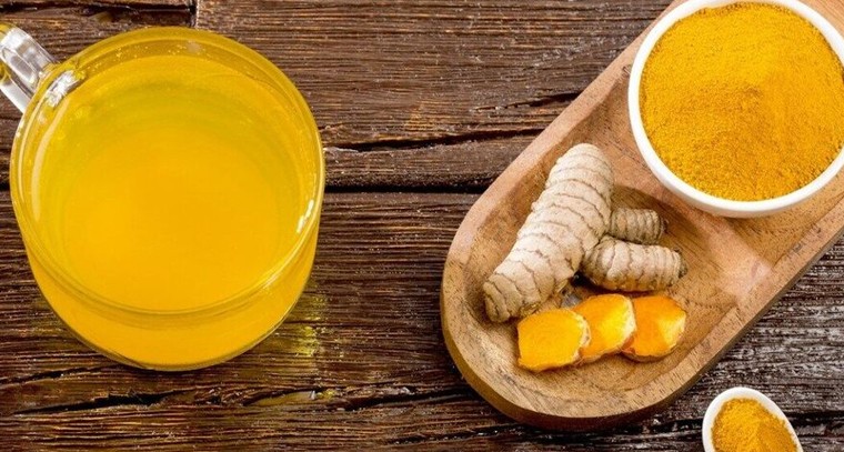 పసుపు అద్భుత ప్రయోజనాలు: ఉదయం పూట దీనిని తాగడం వల్ల కలిగే ఆరోగ్య లాభాలు

