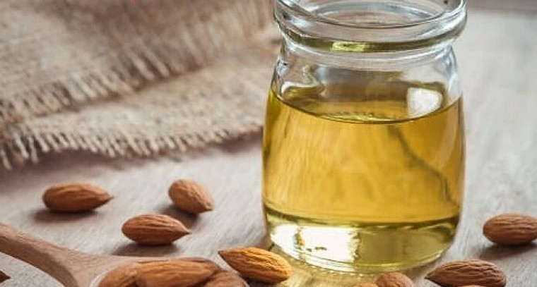 నిస్సత్తువైన జుట్టు, చర్మానికి 'బాదం నూనె' ఒకటే పరిష్కారం!

