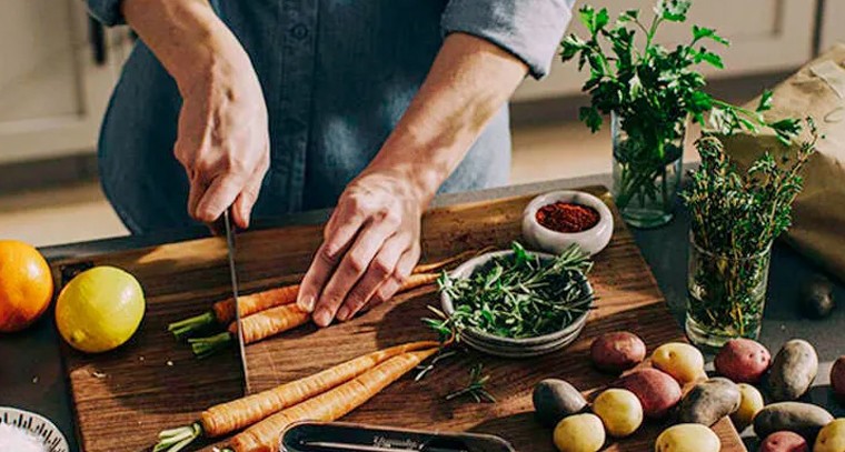 వంటగదిలో కష్టమే లేకుండా చేసే అద్భుతమైన చిట్కాలు!

