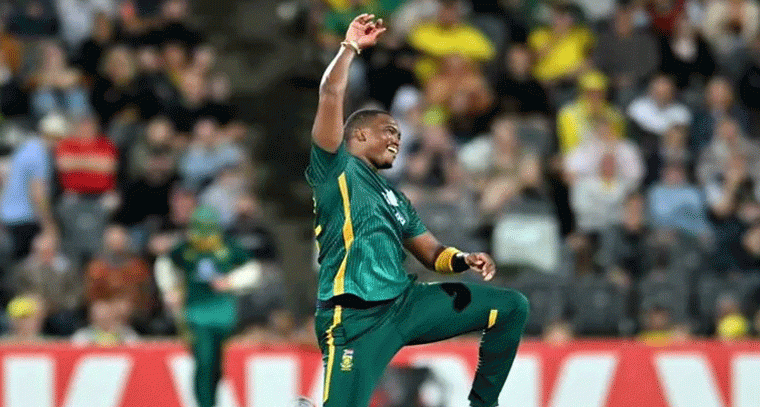 దుమ్ము రేపిన ఎంగిడి.. ప్రపంచ ఛాంపియన్లను ఢమాల్ చేసిన సౌతాఫ్రికా