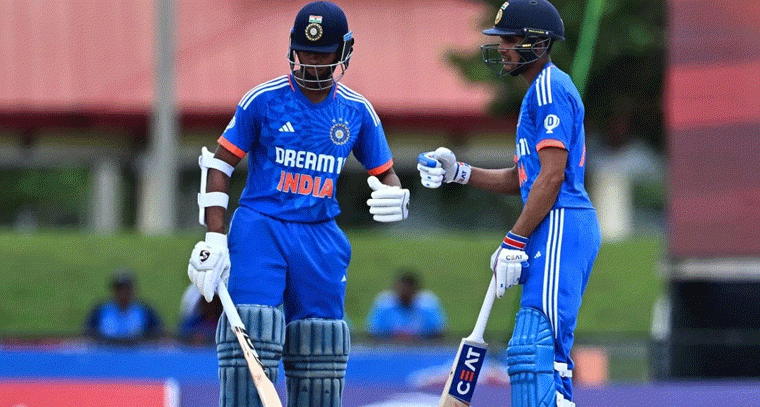 Asia Cup 2025: అటల్ బ్యాటింగ్ షో – బౌలర్లను చీల్చేసిన అజ్మతుల్లా!