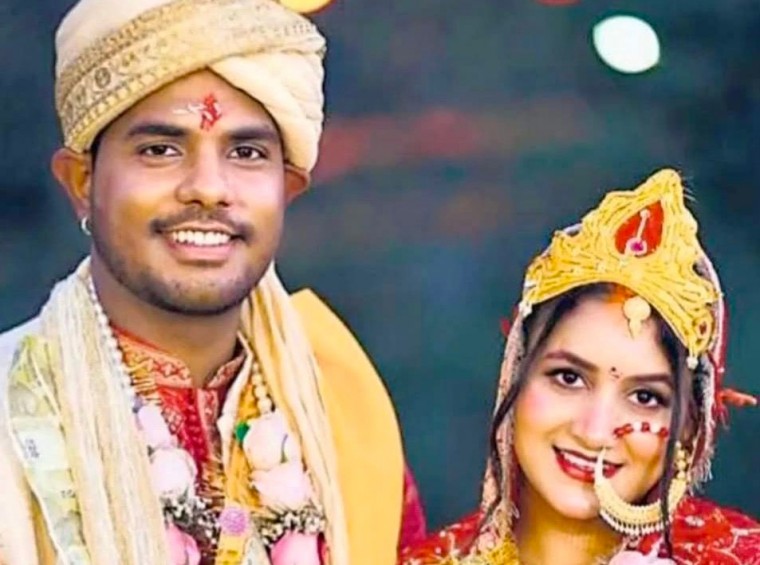 బెంగళూరు  పేస్ బౌలర్ యశ్ దయాళ్ ఓ ఇంటివాడయ్యాడు