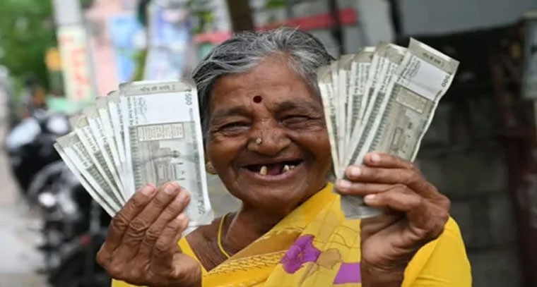 మార్చిలో 8,977 స్పౌజ్‌ పెన్షన్లు: సర్కార్