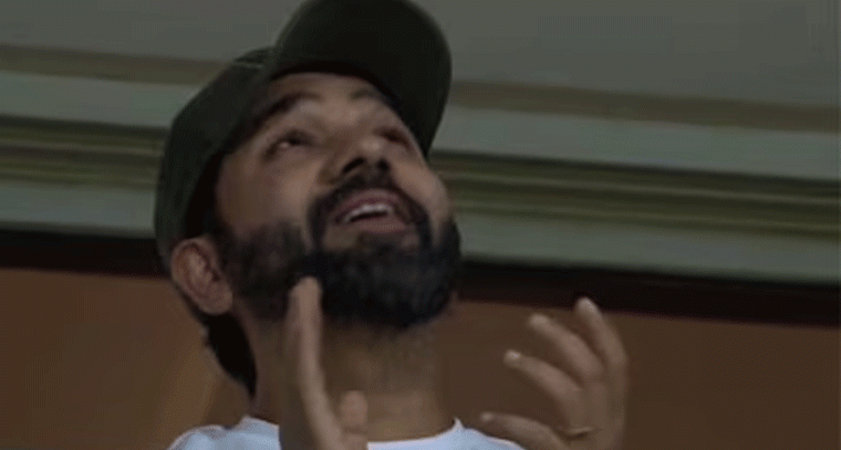 “రోహిత్ శర్మను కలిసిన క్షణం: మహిళా అభిమాని ఎమోషనల్ సెలబ్రేషన్”