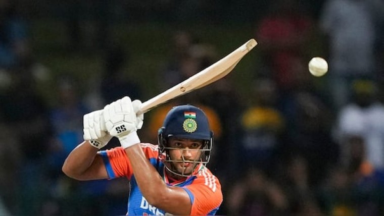 టీ20 వరల్డ్ కప్ ఫైనల్ మ్యాచ్‌ చివరి ఓవర్లో శివమ్ దూబే మెరుపు దాడి