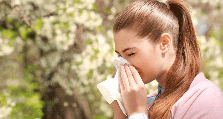Sneezing Dangers: తుమ్మును ఆపడం వల్ల శరీరానికి ఏం జరుగుతుంది?