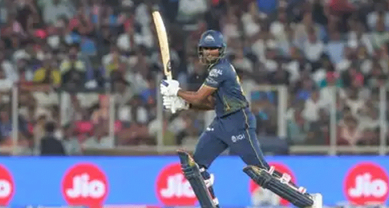 బ్యాట్స్‌మెన్ దుమ్మురేపారు.. ఢిల్లీ బౌలర్లు చేతులెత్తేశారు!