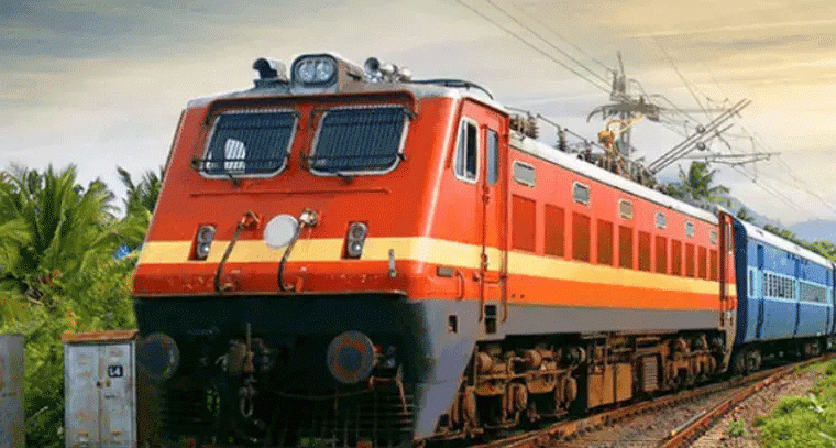 Rail Parcel App: రైల్వేశాఖ పార్శిల్ సేవలు.. ఈ ఒక్క యాప్ మీ ఫోన్‌లో ఉంటే చాలు.. ఇంటి వద్ద నుంచే బుకింగ్..