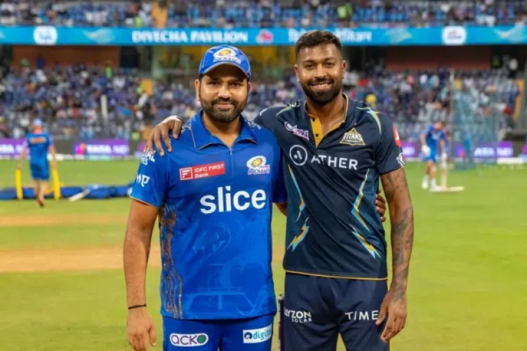 టాస్ గెలిచి బౌలింగ్ ఎంచుకున్న ముంబై

