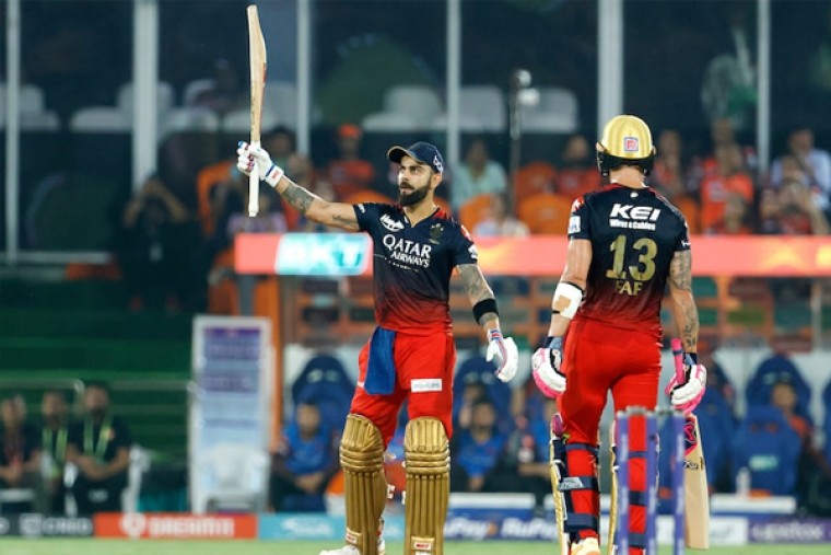 హైదరాబాద్ పై విజయం సాధించిన బెంగళూరు

