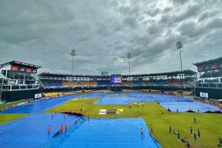 పాకిస్థాన్-శ్రీలంక మ్యాచ్‌కు వర్షం అంతరాయం

