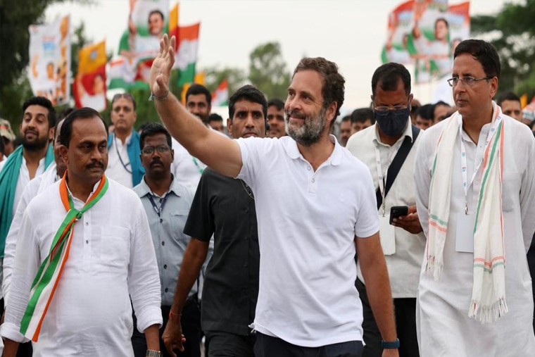  టాస్ గెలిచి బ్యాటింగ్ ఎంచుకున్న ఆర్సీబీ

