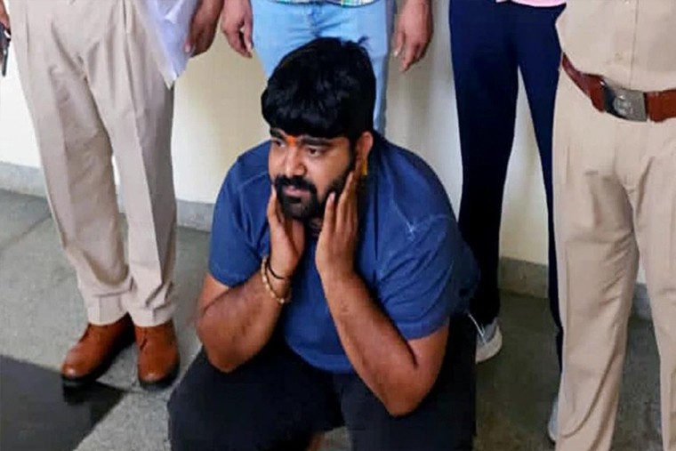 నిమ్మకాయతో నల్ల మచ్చలకు చెక్

