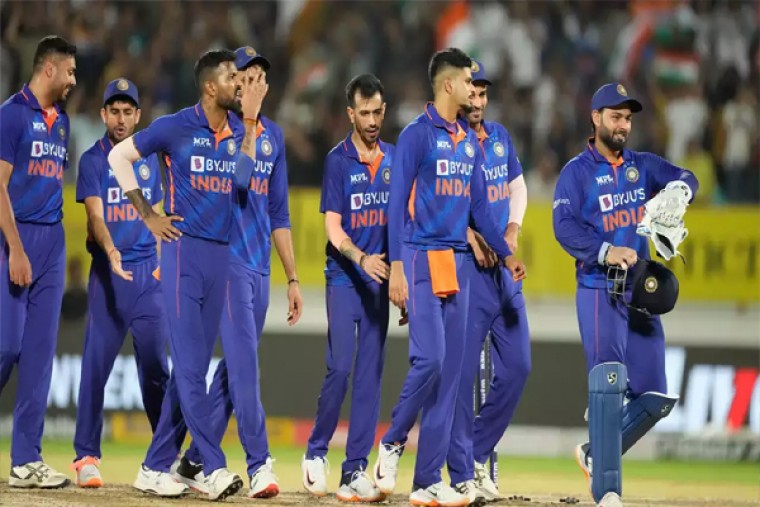 తొలి వన్డేలో టీమిండియా ఓటమి

