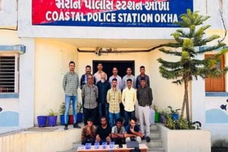 గుజరాత్ తీరంలో ముగ్గురు ఇరానియన్లు అరెస్ట్

