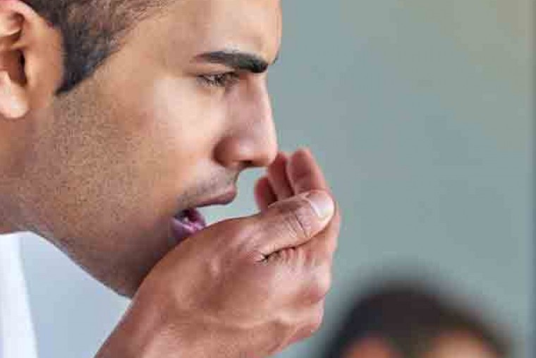 నోటి దుర్వాసనకు చెక్ పెట్టండి

