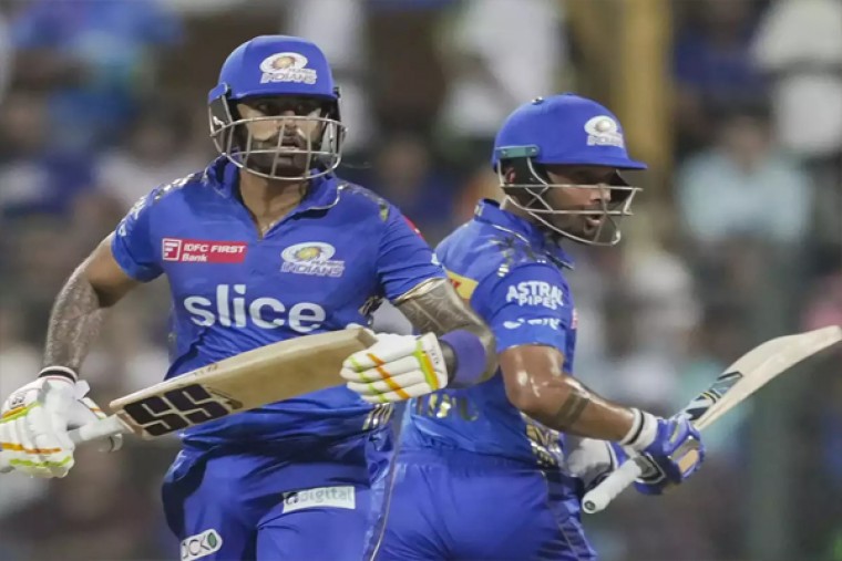 గుజరాత్ పై విజయం సాధించిన ముంబై ఇండియన్స్

