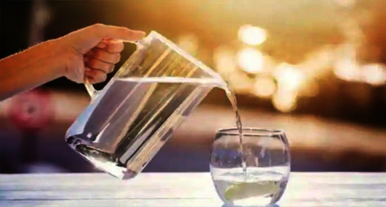 పరగడుపునే గోరువెచ్చని నీటిని తాగుతున్నారా...!

