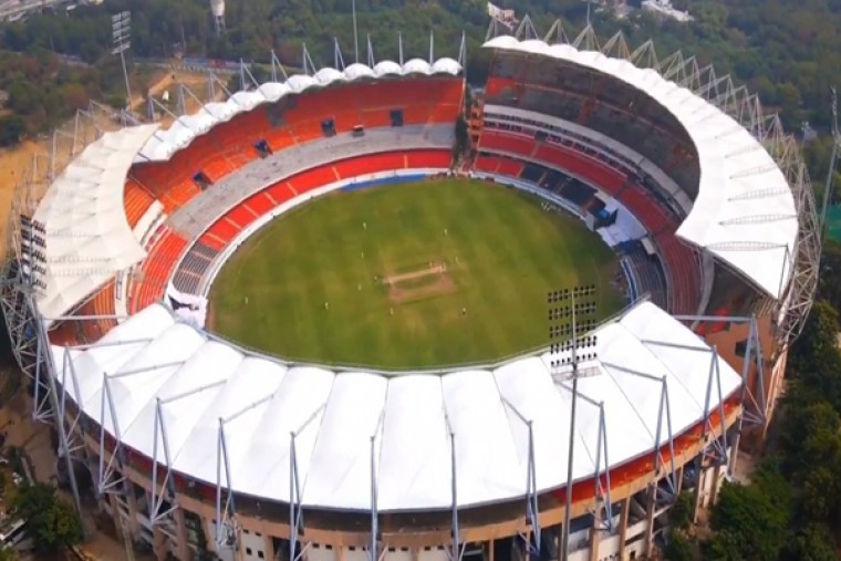 రేపు ఉప్పల్ లో సన్ రైజర్స్ హైదరాబాద్ కి తొలి మ్యాచ్.. స్టేడియంలోకి ఈ వస్తువులు నిషేధం... 