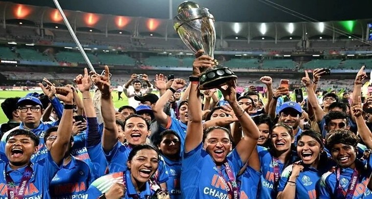 ప్రపంచ విజేతలకు నిరాశ: చారిత్రక కప్పు గెలిచినా 'విక్టరీ పరేడ్' రద్దు

